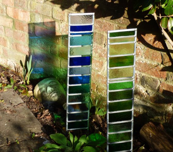 Round abstract design glass and metal garden stakes by Vitreus Art of Northants, UK