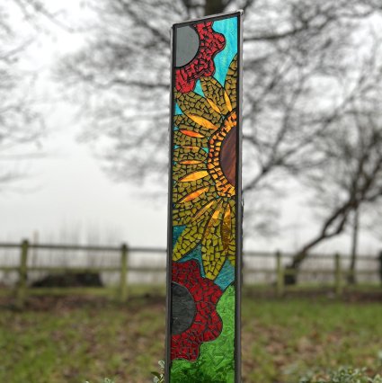 Join this new four week glass aplique mosaic mirror garden glass art course at Vitreus Art