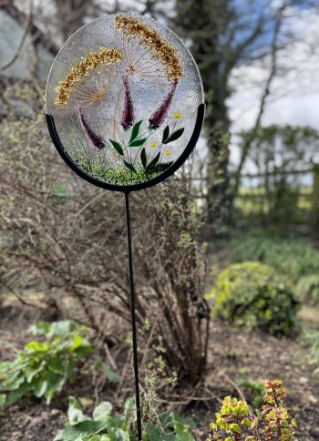 Make your own fused glass garden art on thi new half-day workshop at Vitreus Art