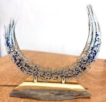 Make your own Fused Glass Ocean Wave on this workshop with Vitreus Art