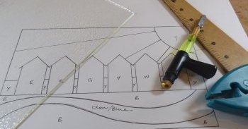 Learning to cut glass accurately with Vitreus Art