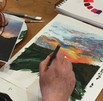 Confidence building exercises on this evening drawing and painting course at Vitreus Art