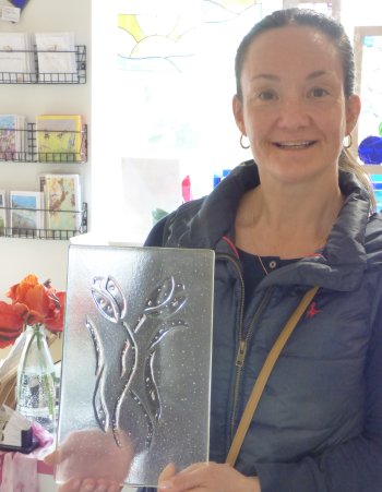 Glass fusing with kiln carving - a piece of art you can make yourself!
