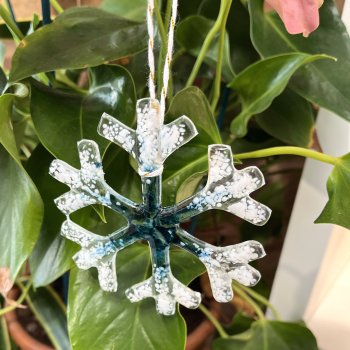 Create your own beautiful fused glass snowflakes on this evening glass fusing workshop at Vitreus Art