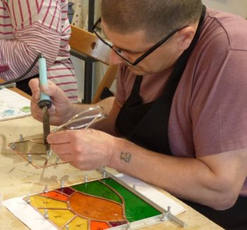 A beginners stained glass class led by Vitreus Art